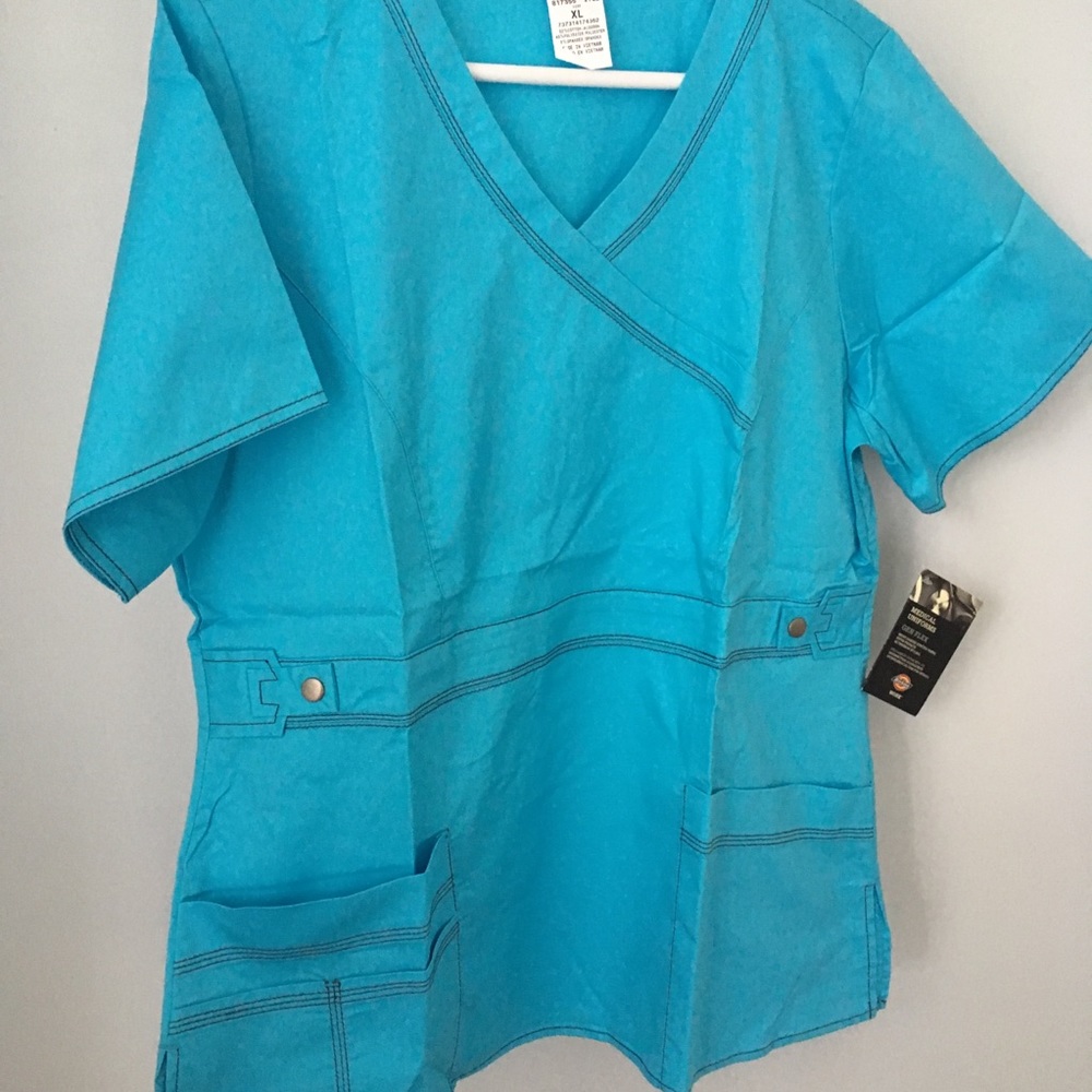 Dickies Scrub Top